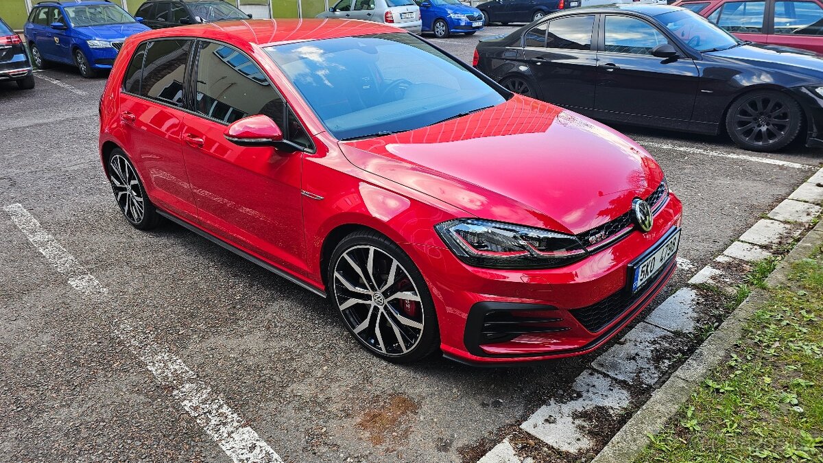 Vw Golf  7.5 Gti Performance 180kw. Top Stav