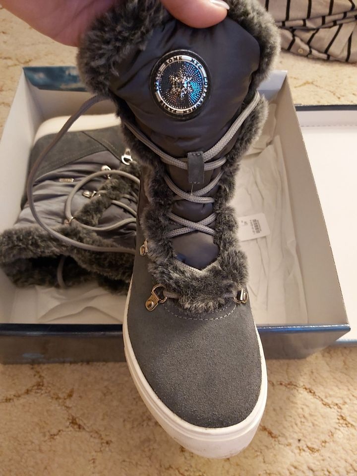 zimní kožené boty Polaris vel. 39 v krabici