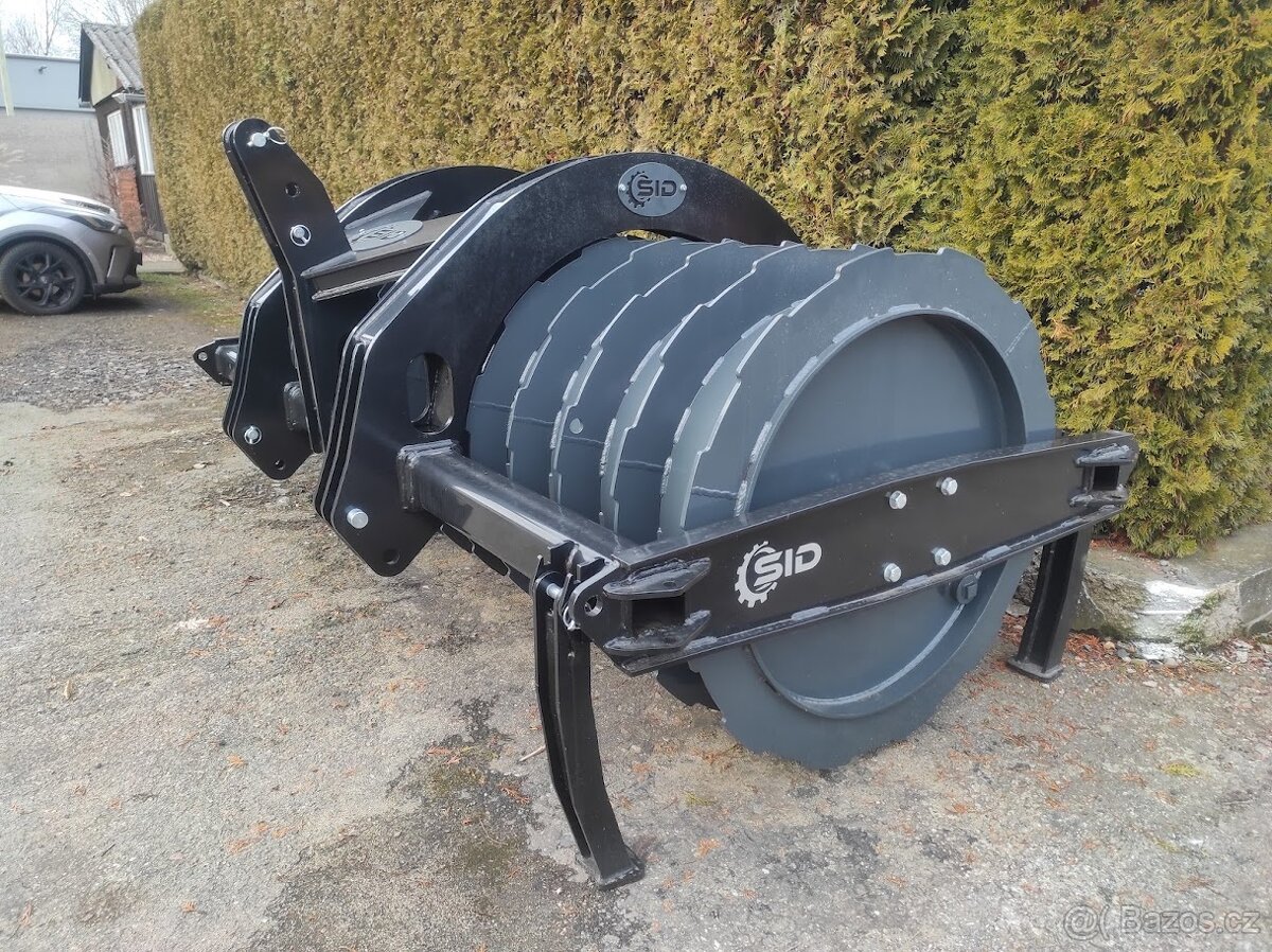 Dusač siláže 300cm - pěch