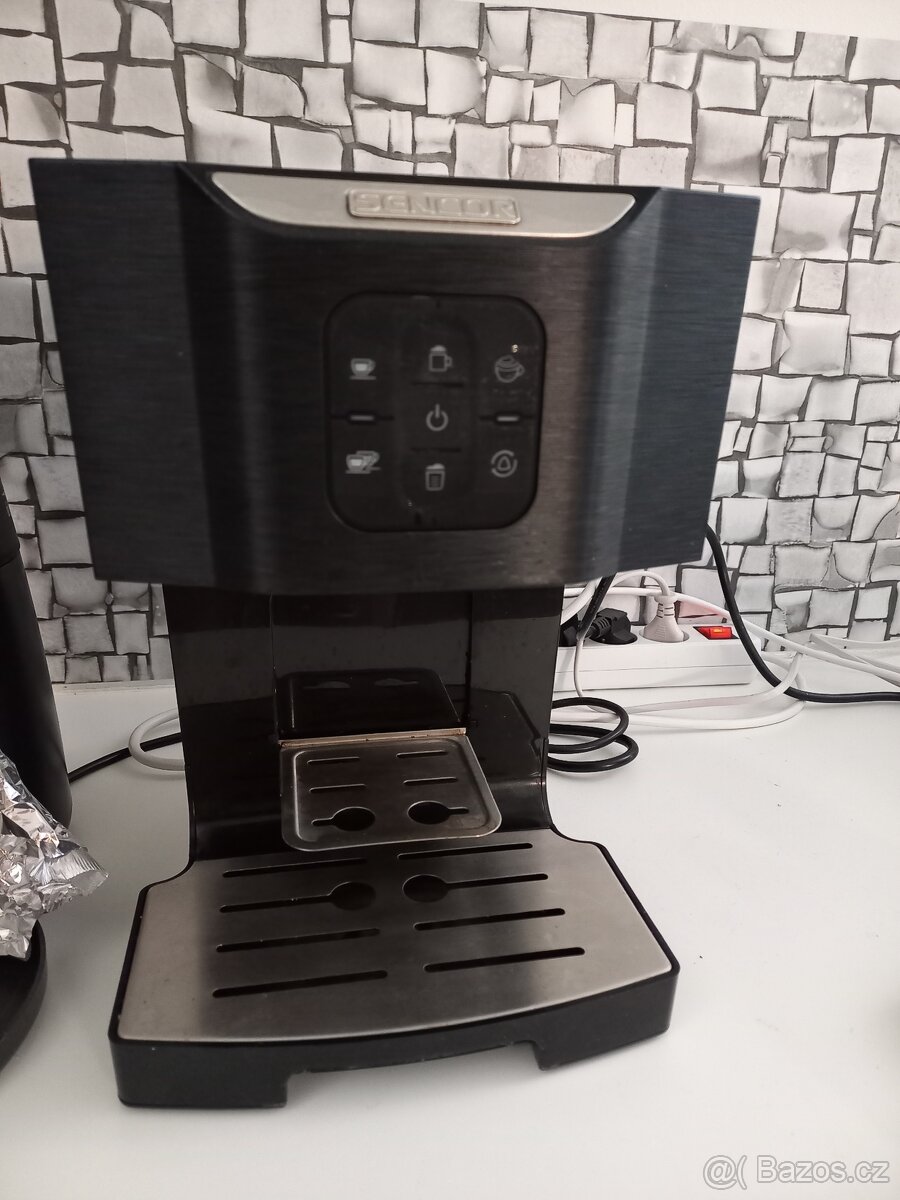 kávovar SENCOR SES 4040BK Espresso