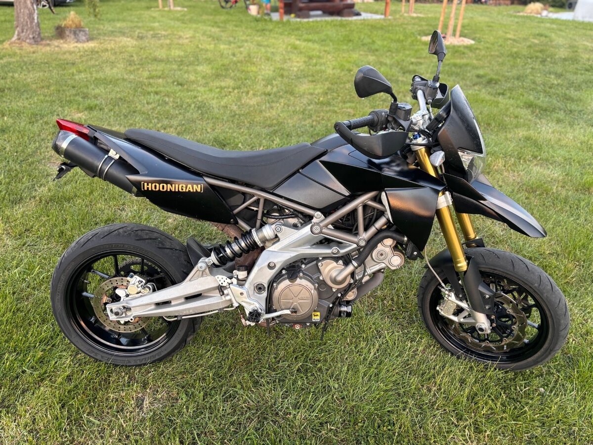 Aprilia Dorsoduro 750