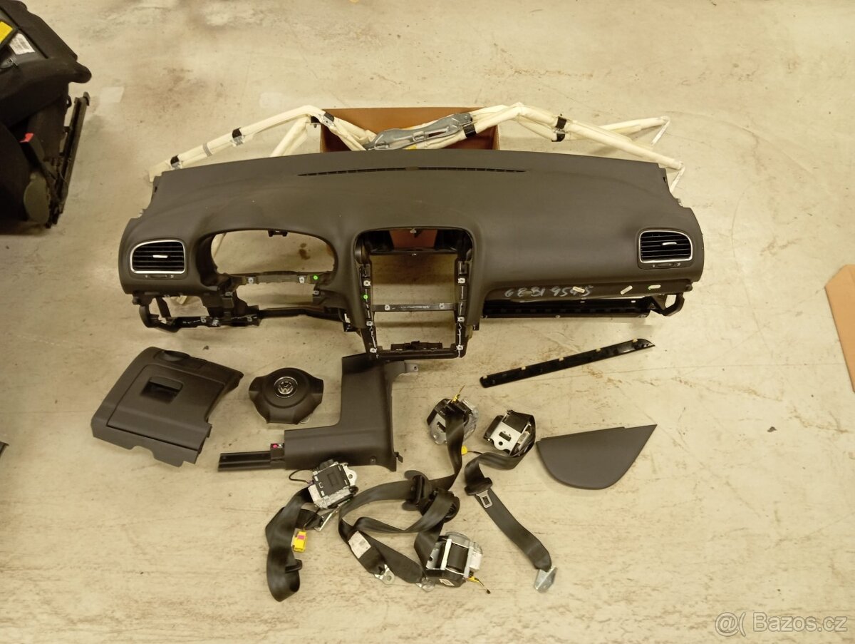 Volkswagen Golf 6, combi - airbagová sada