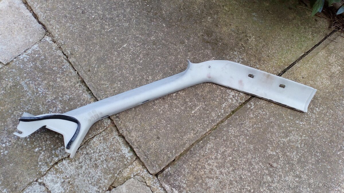 Plast sloupku VW T4