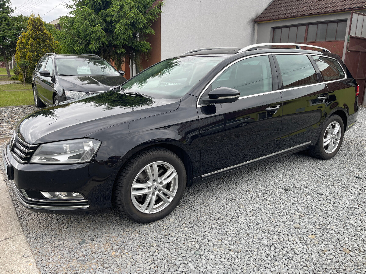 VW PASSAT 2.0 TDI KOMBI DSG POLOKUZE ALU NAVI PANO