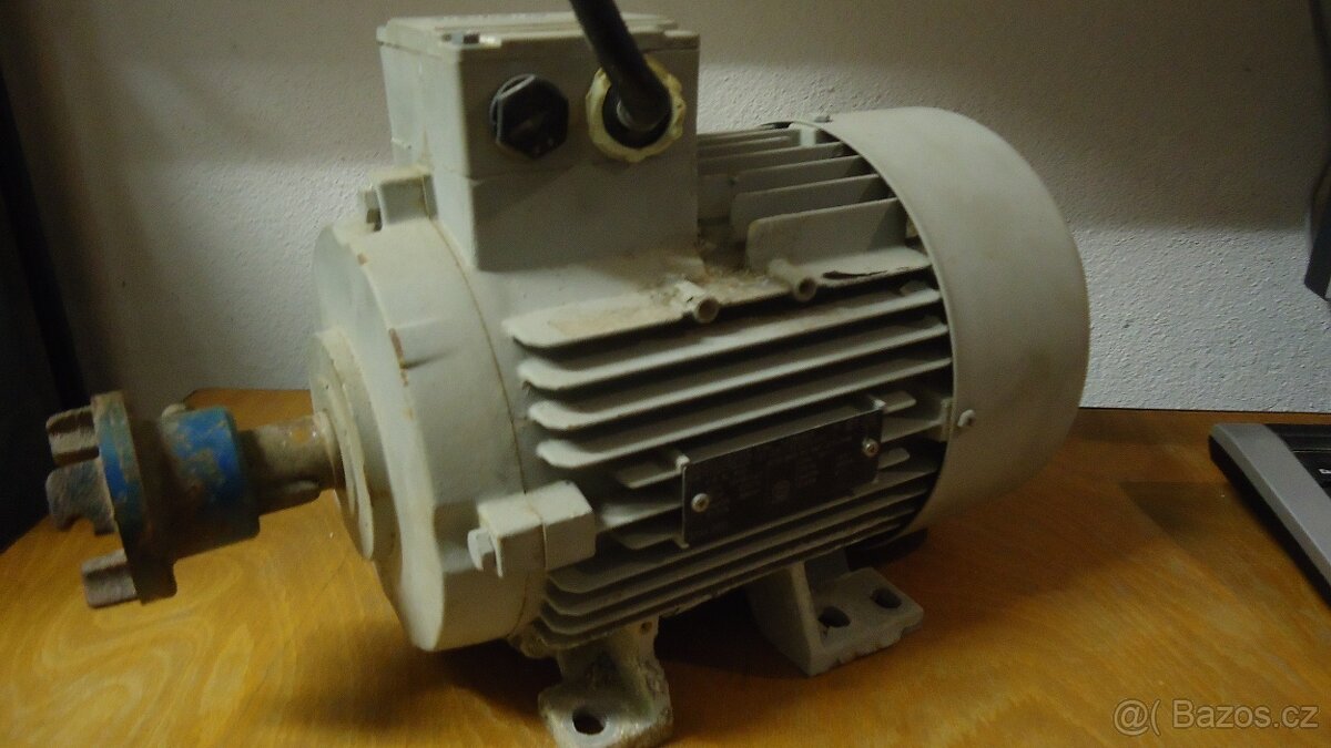 Elektromotor 1500,- Kč