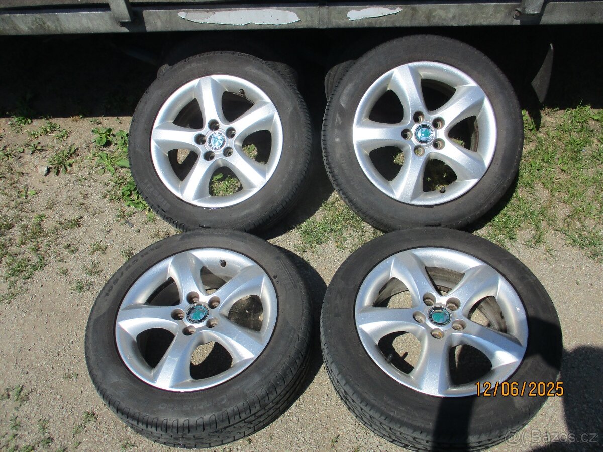 Alu kola ŠKODA 5x100 r15 letní Pirelli 195/55 BR15