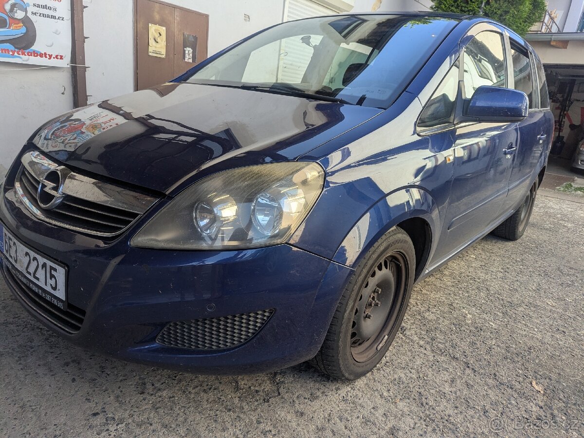 Opel Zafira 1,9 CDTI, 7 míst , automat