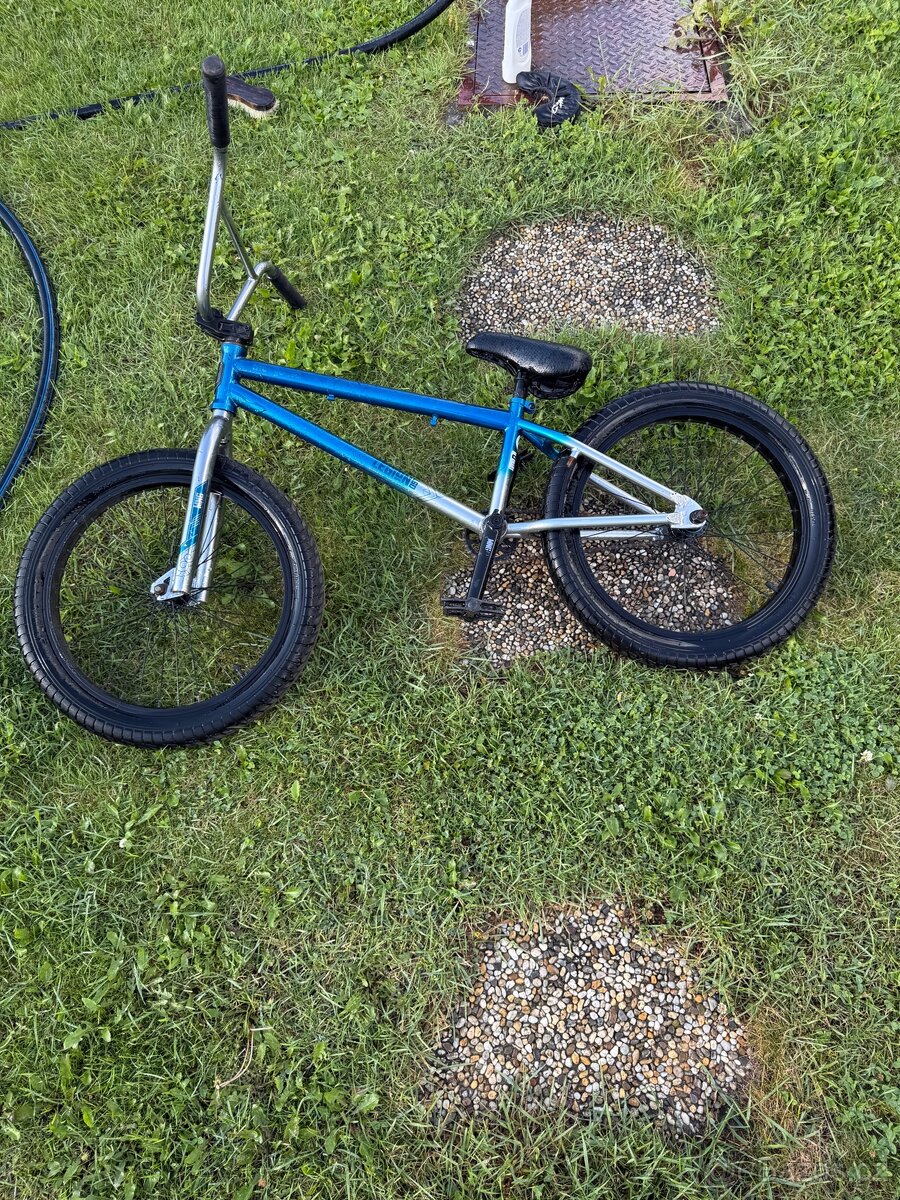 Bmx Mongoose Legion L60 Blue