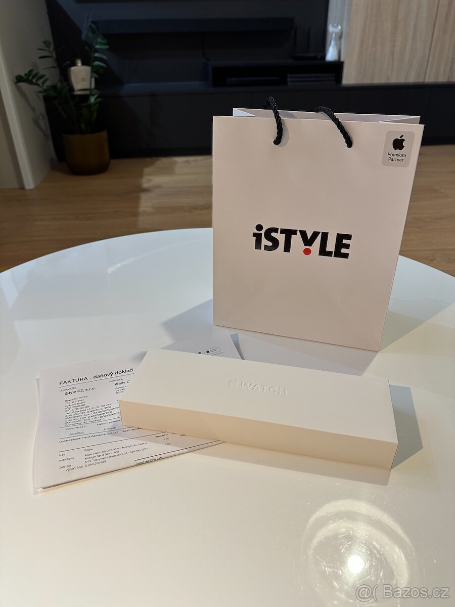 Apple Watch Series 9 GPS 41mm (černé s černým řemínkem)