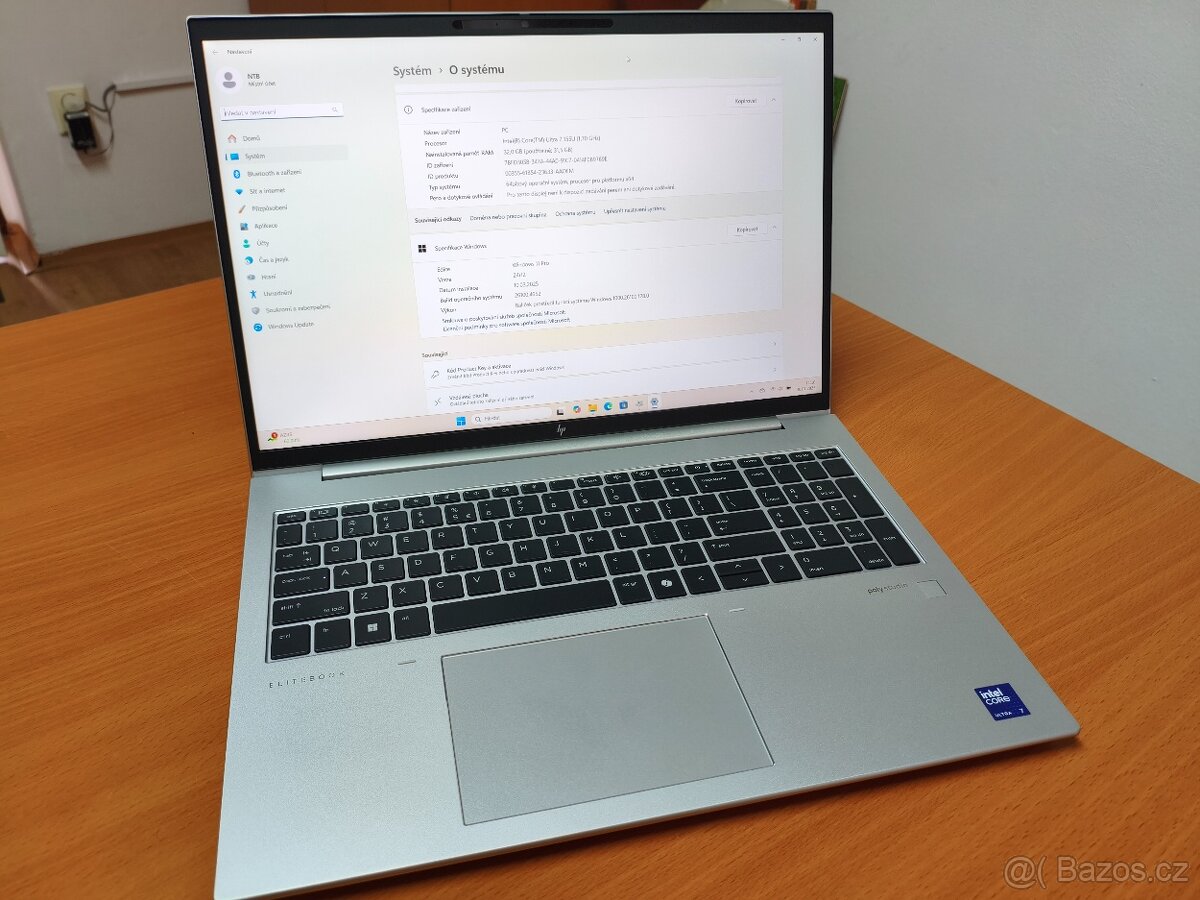 HP EliteBook 860 G11
