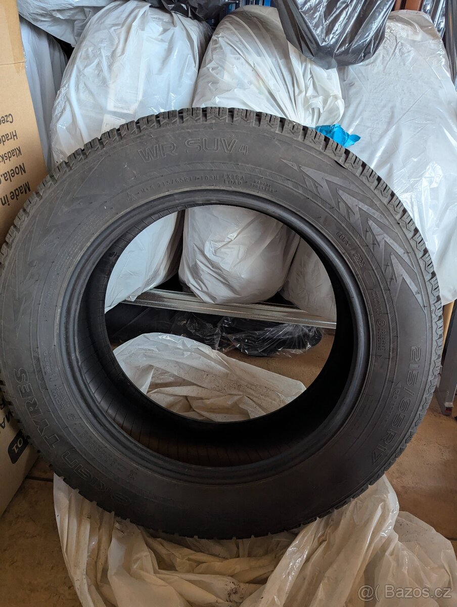 Prodám 4ks zimní pneu Nokian WR SUV 4