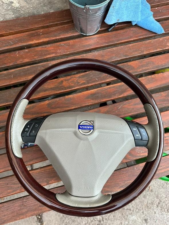 Dřevěný volant Volvo XC70 XC90