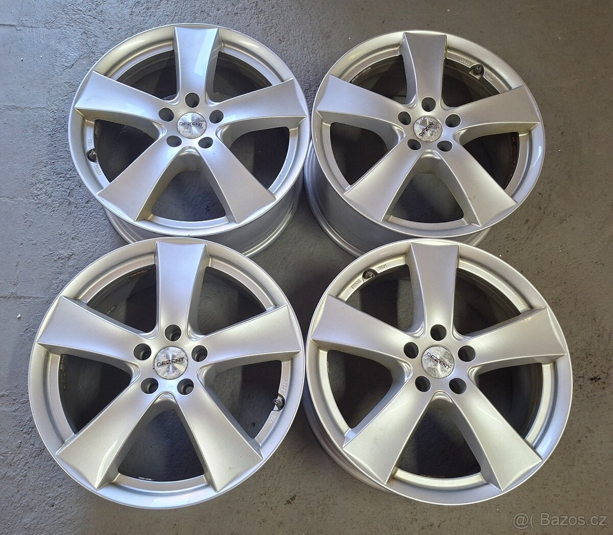 Alu kola R18 5x108 Dezent