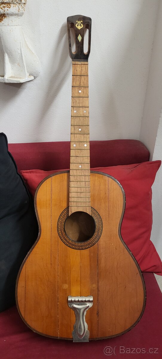 Kytara Cremona 494