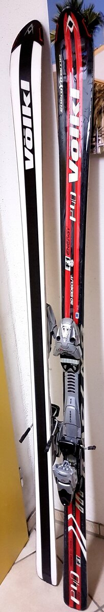 Carvingové lyže 183 cm velmi dobrý stav