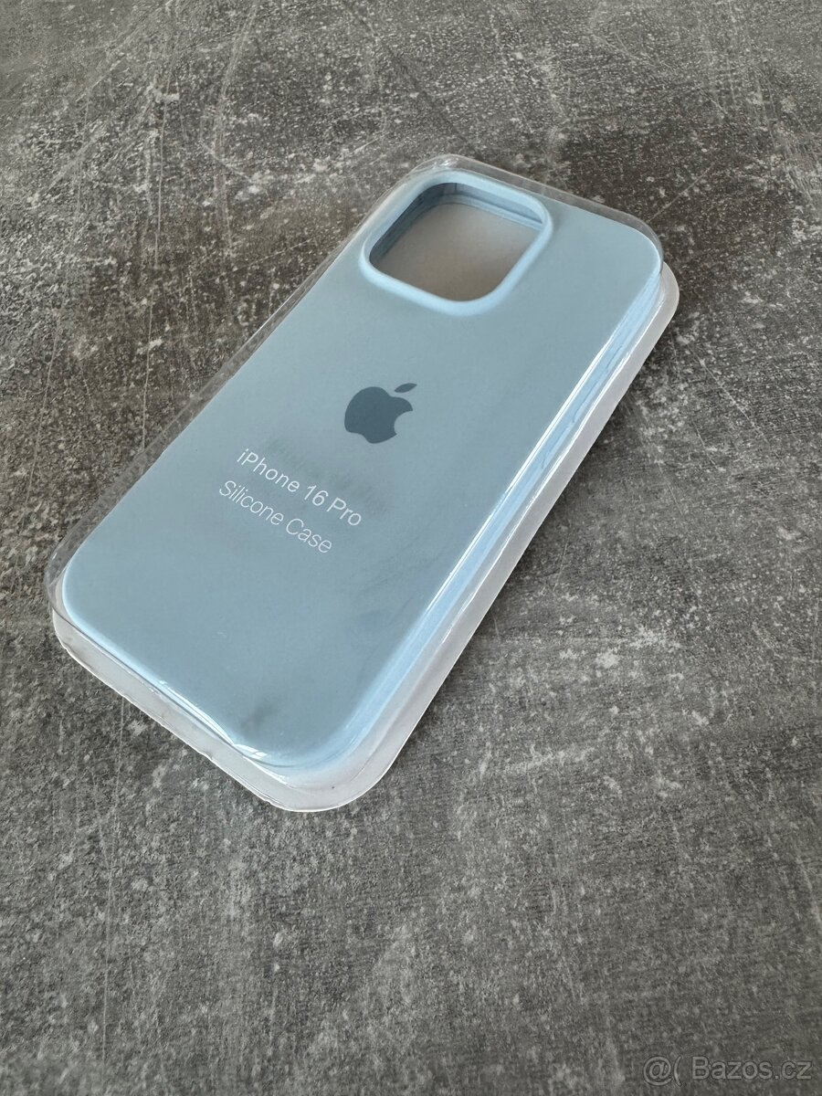 Světle modrý obal na iPhone 16 Pro