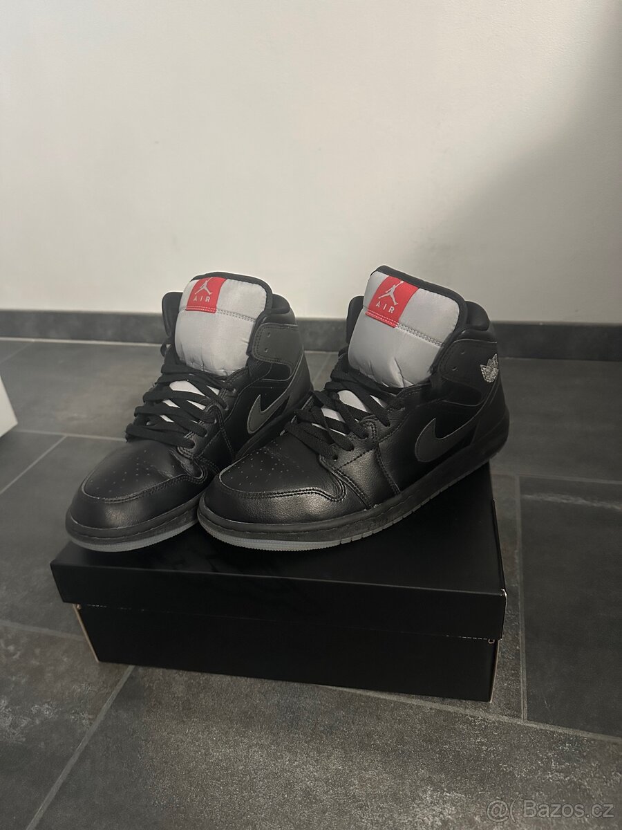 Prodám boty Air Jordan Mid SE