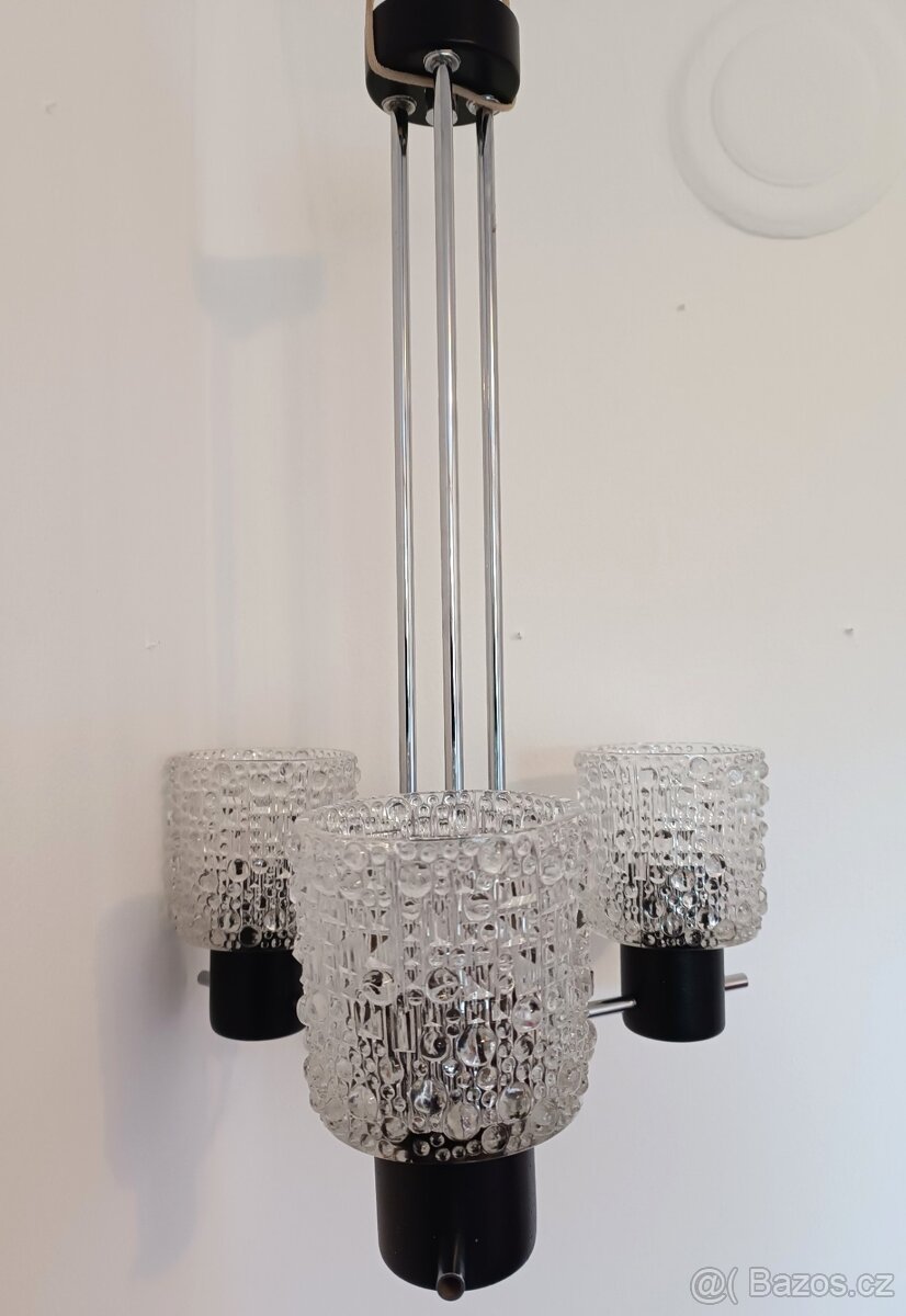 Tříramenný retro lustr 60. léta Elektroinstala-chrom,sklo