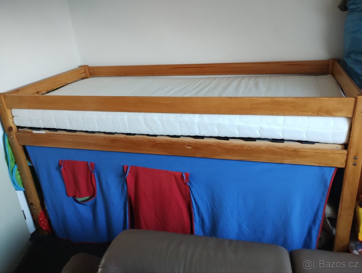 Patrová postel z masivu