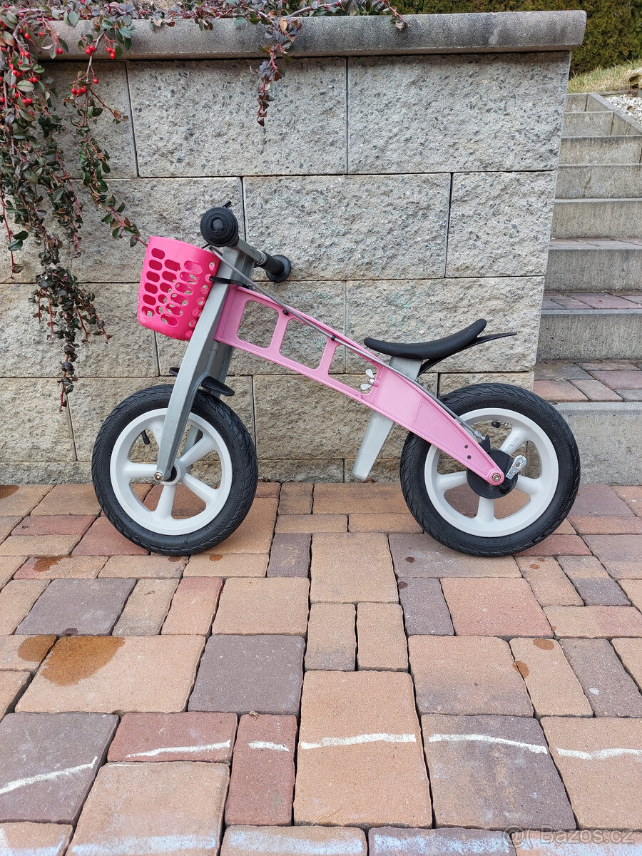 Odrážedlo First bike