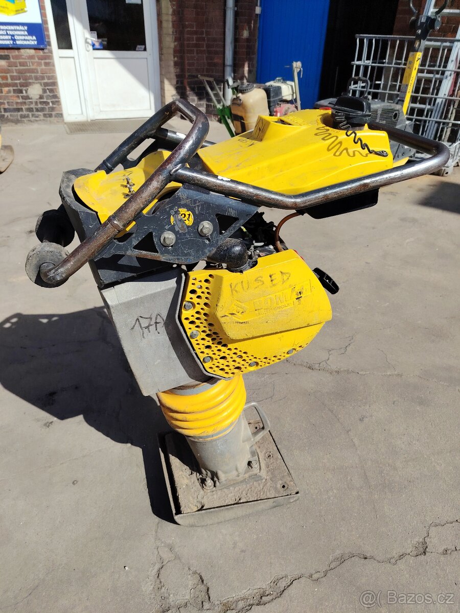 Pěch Bomag BT65