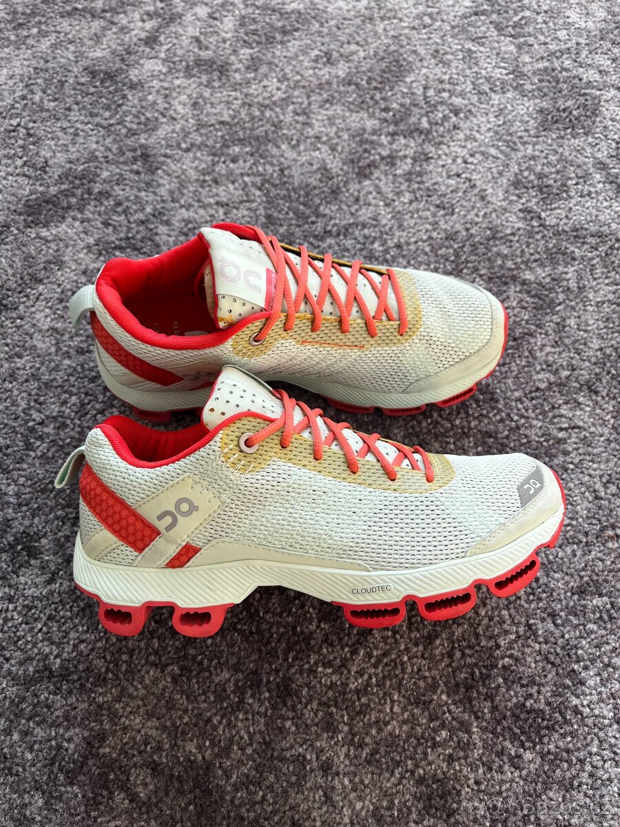 On Running, model Cloudsurfer. Velikost 37,5