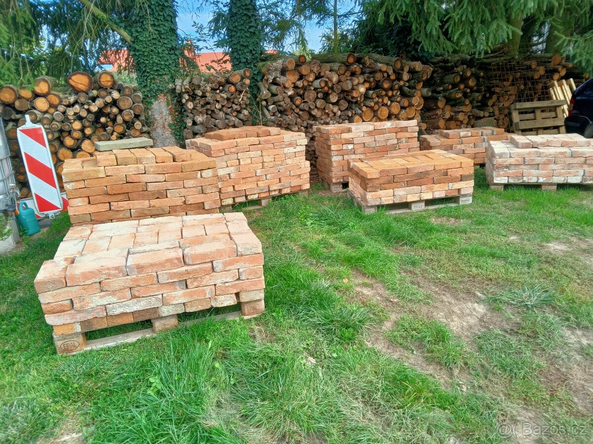 Prodám staré cihly