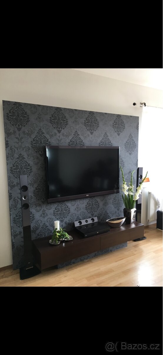 Tv stěna