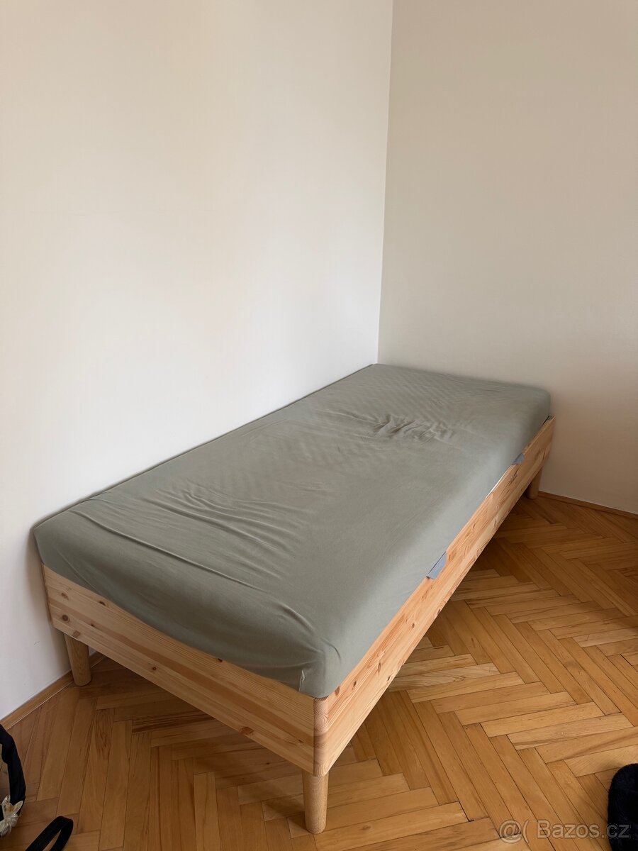 Ikea postel