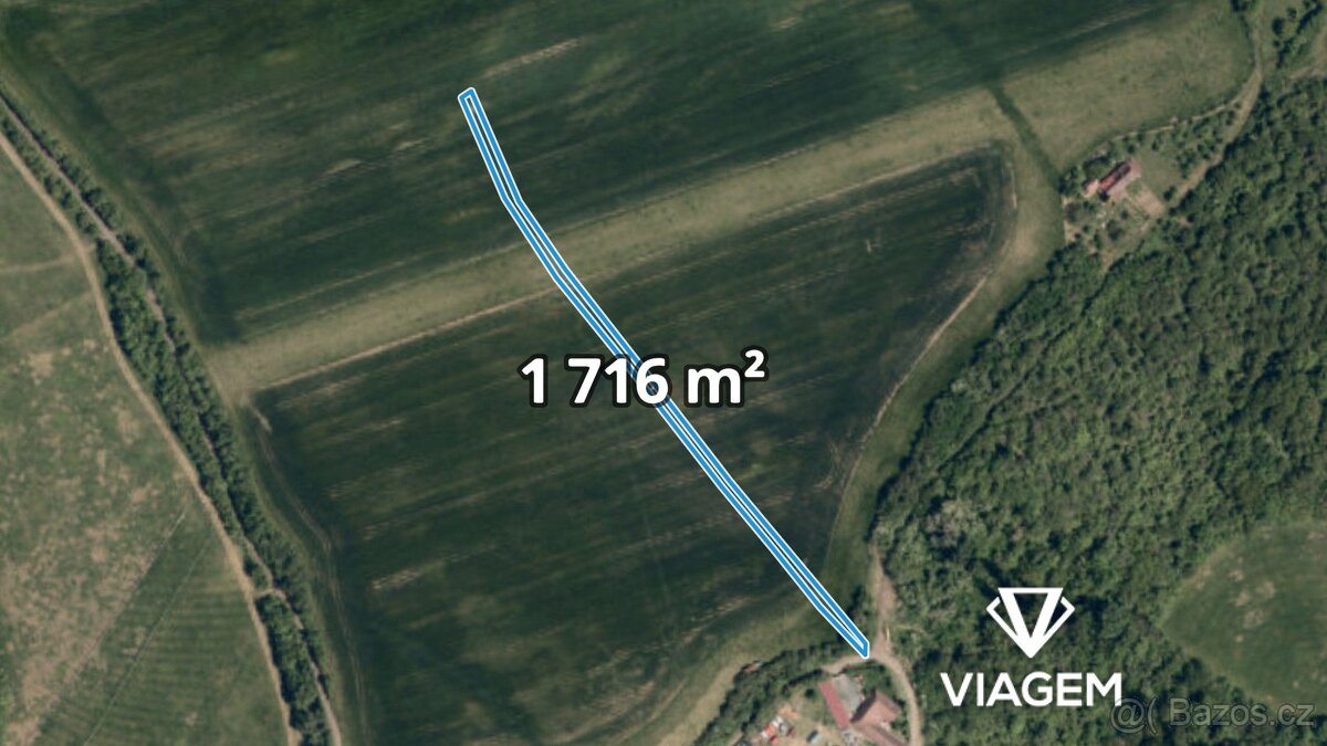 Pole 1 716 m²