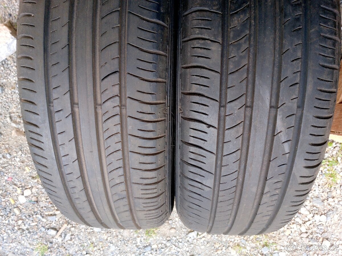215/60/17 96h Dunlop - letní pneu 2ks