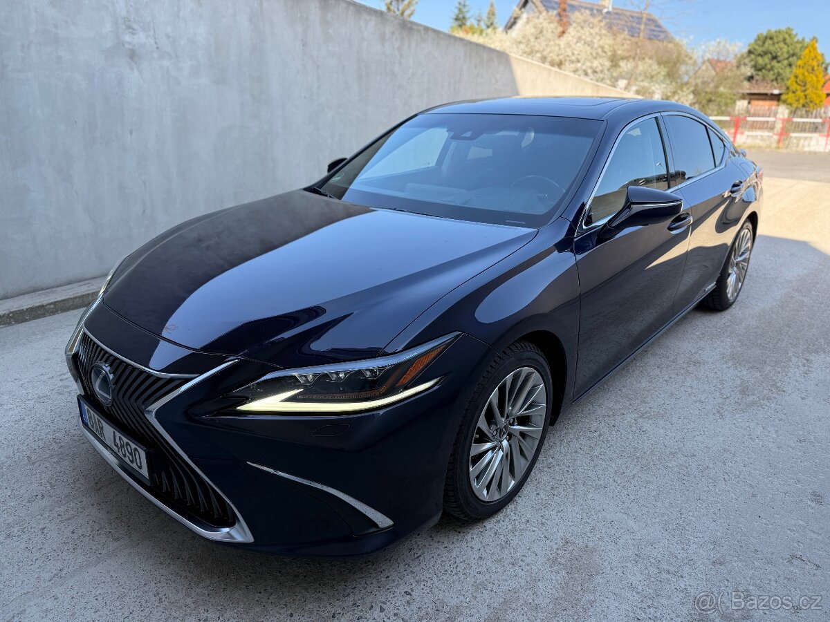 Lexus ES 300h, 2,5/131kW ČR Luxury