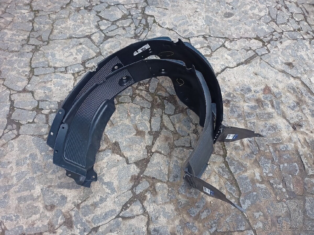Plastový podbeh Hyundai i 40, práva strana
