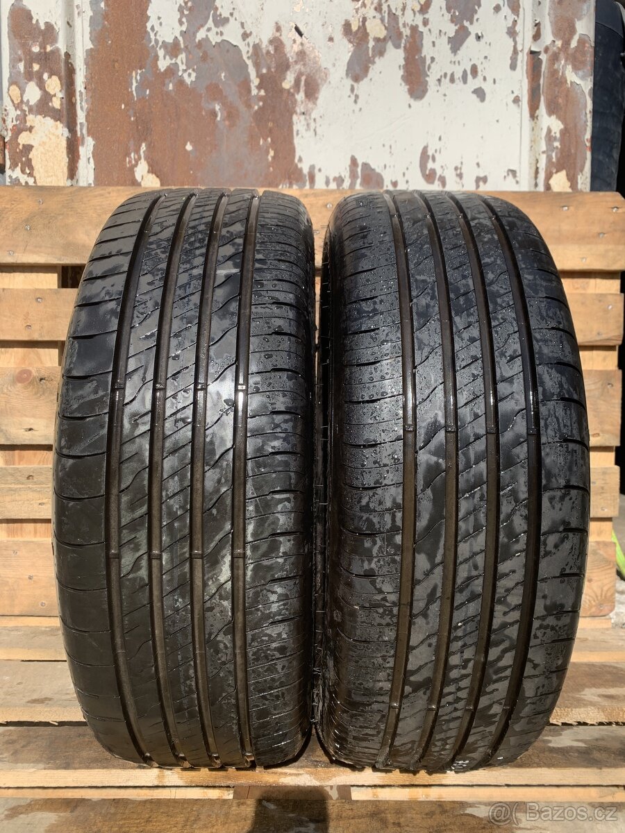 2ks 215/55/18 Good Year Performance 2/2024/99V