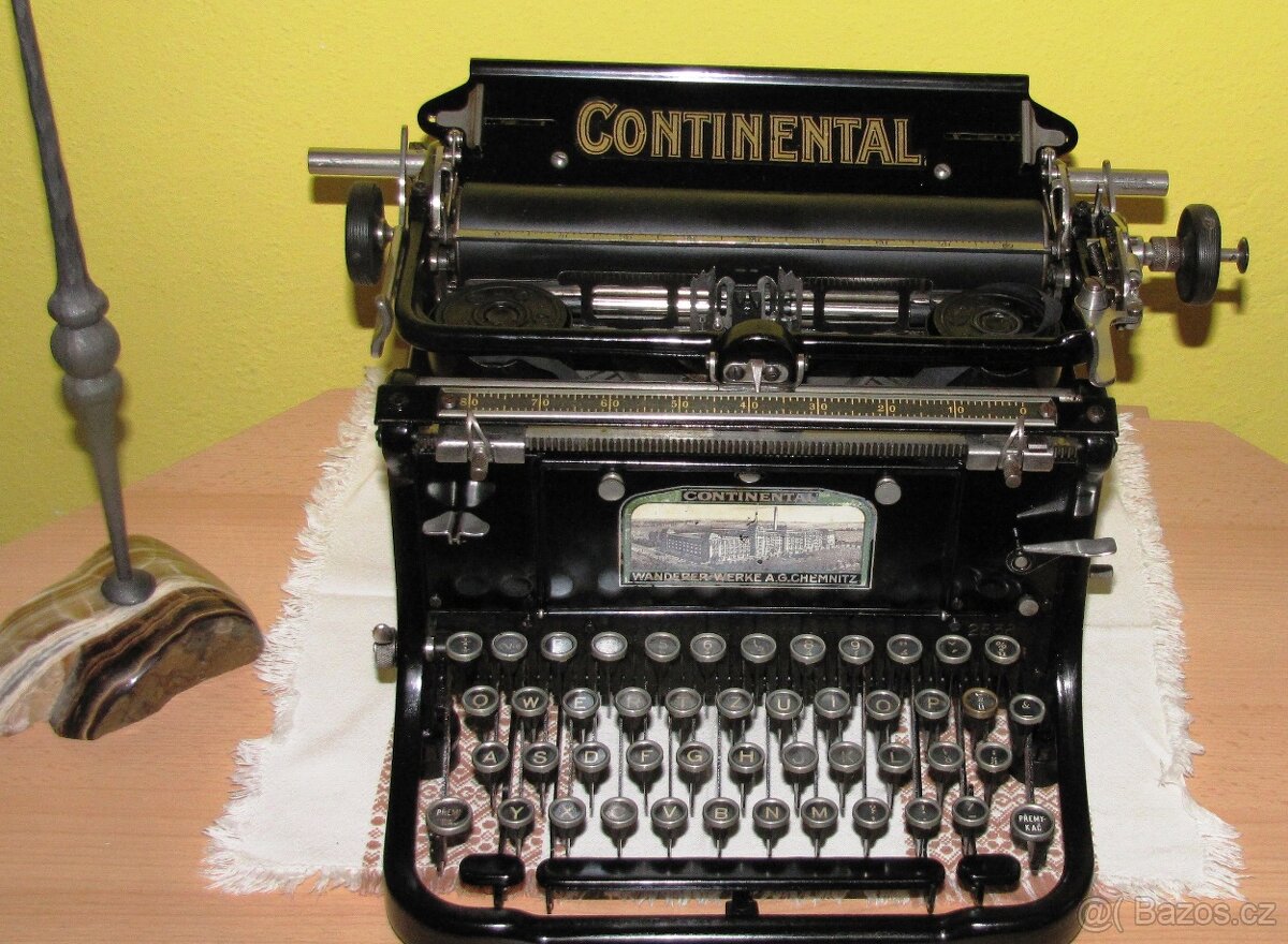 Psací stroj CONTINENTAL