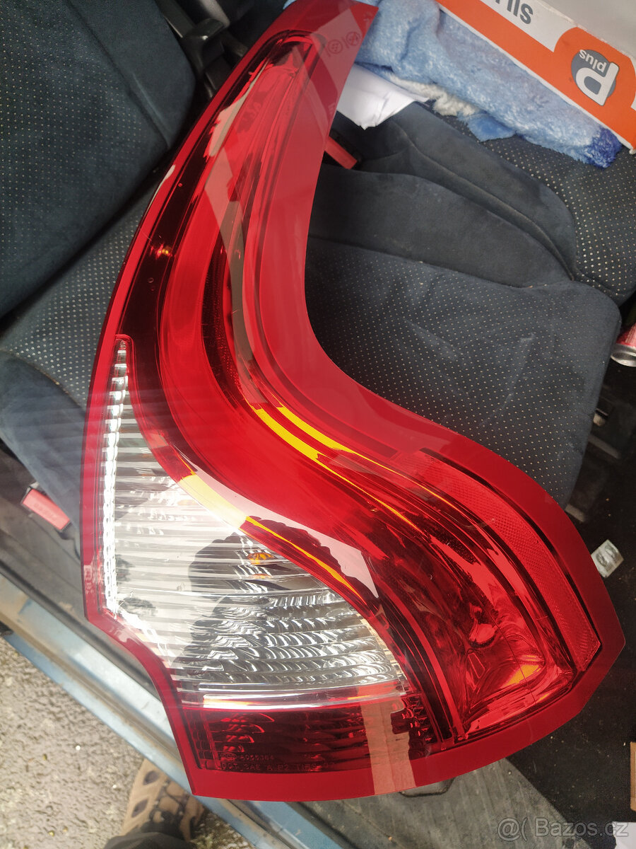 zadní pravé světlo Volvo xc60