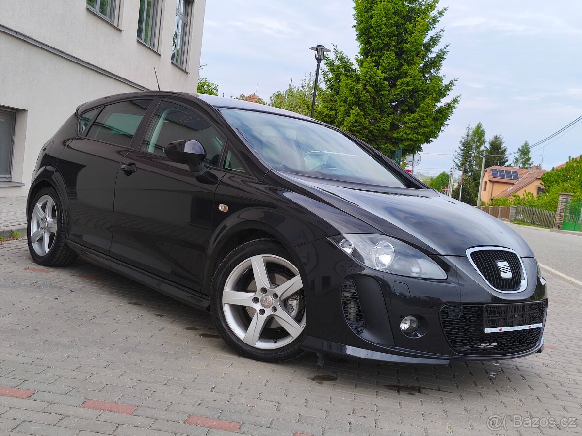 Seat Leon 1.6TDi 77kw,SPORT,169tkm,2011,2xklíč,2xALU,Výhřevy