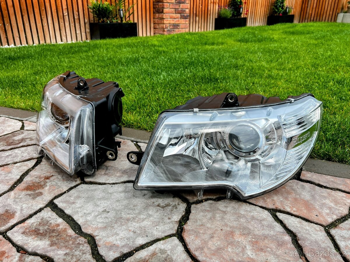 NOVÁ PŘEDNÍ SVĚTLA ŠKODA SUPERB 2 / ZASÍLÁME