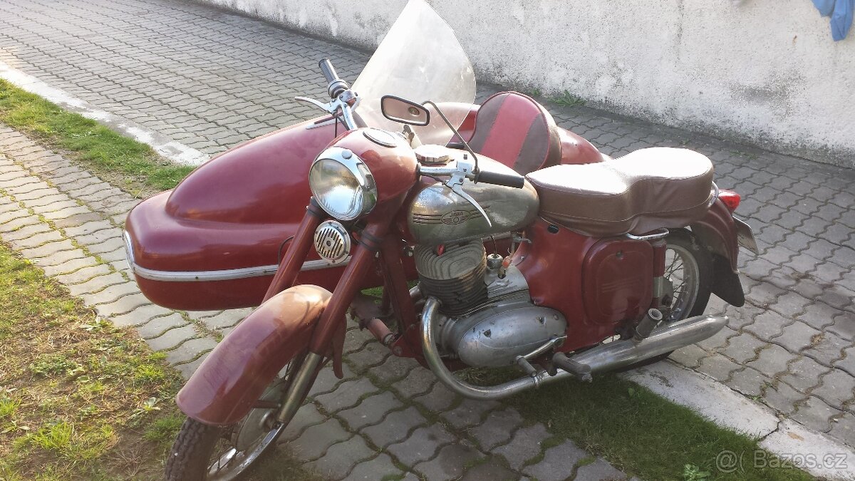 Jawa 250 sidecar