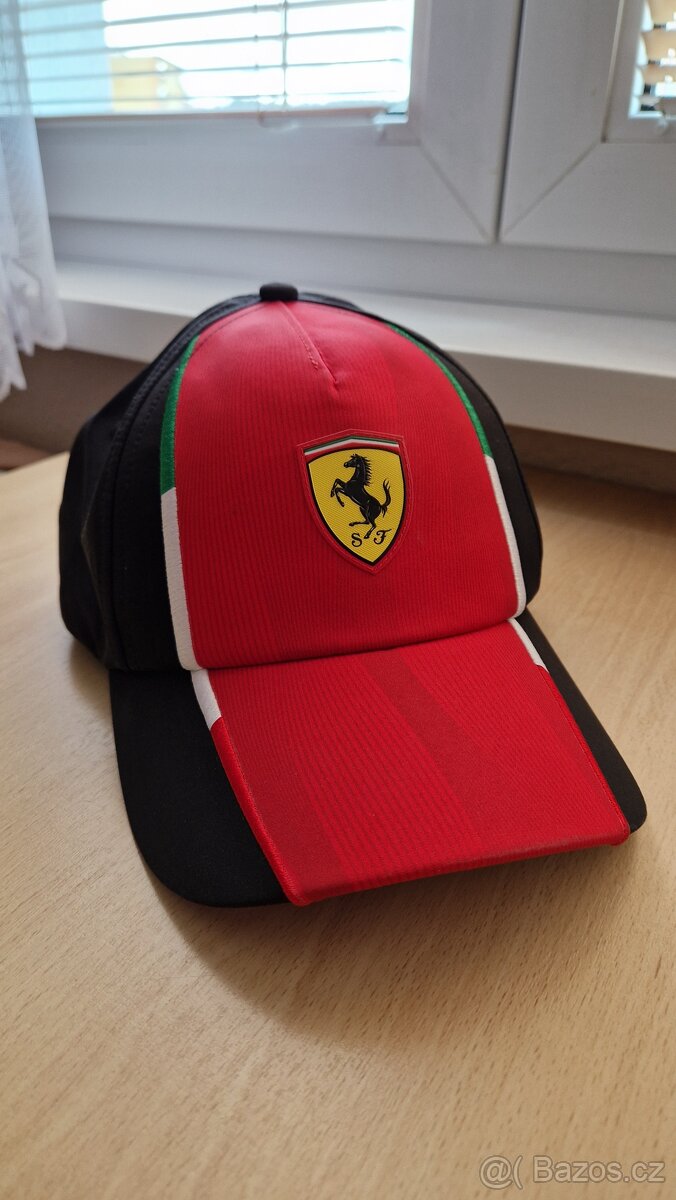 Originál kšiltovka Ferrari