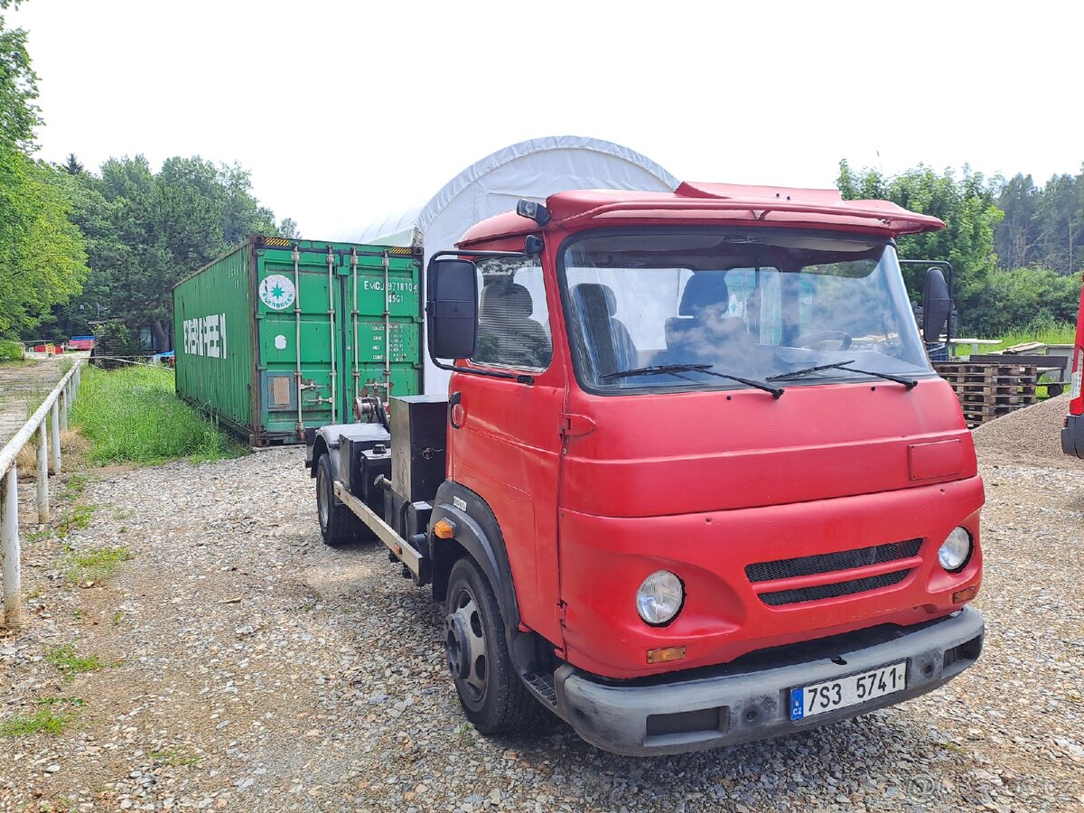 Avia A80