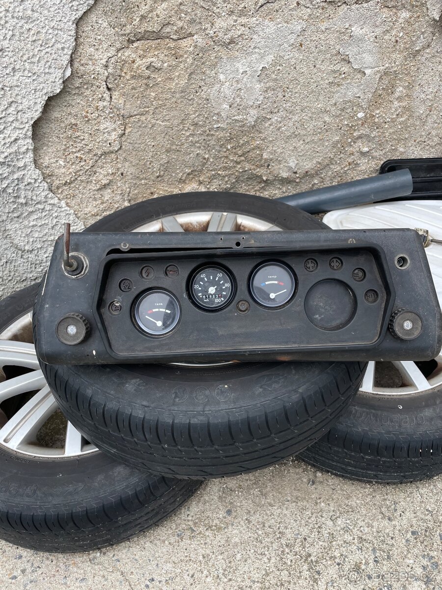 Přístrojová deska Multicar M25