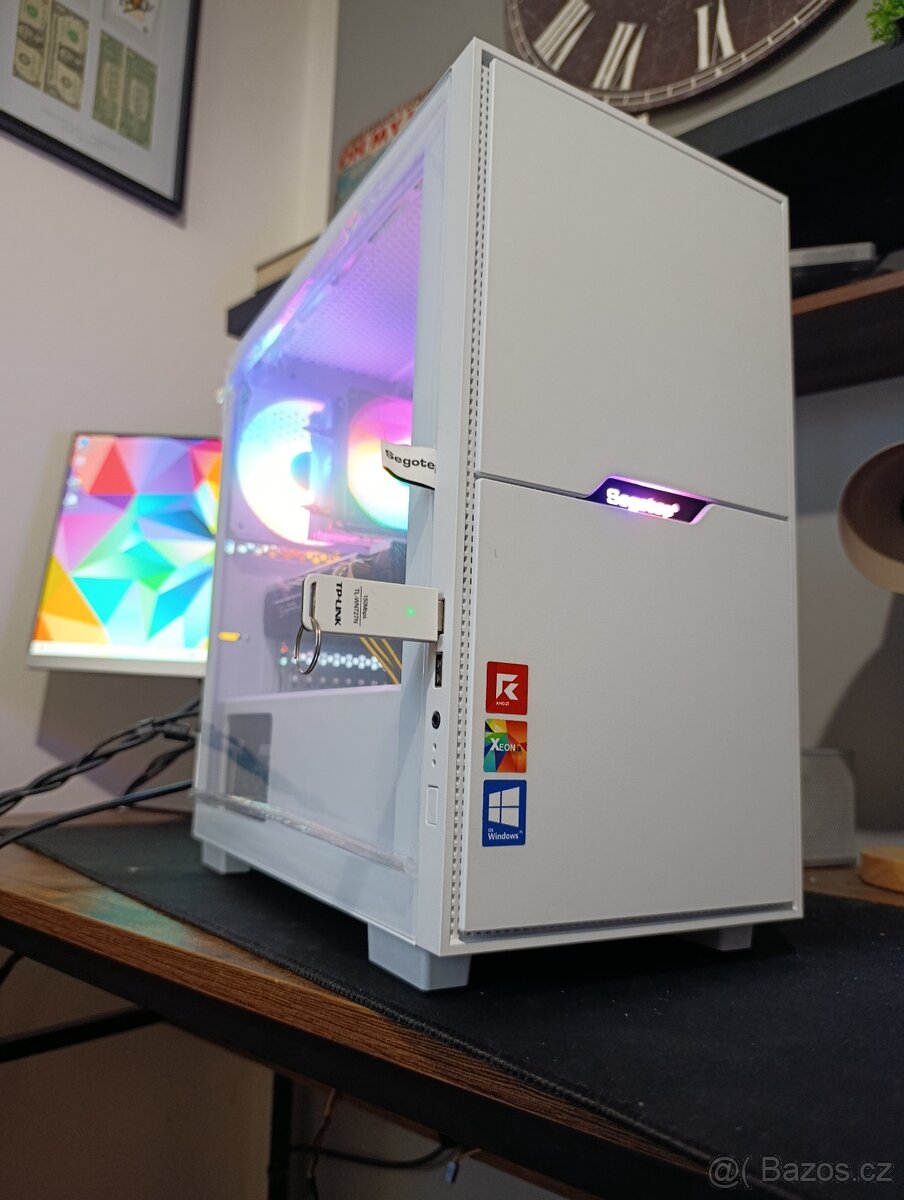 24x core threads / 8GB Grafika / 64GB RAM / 2000GB