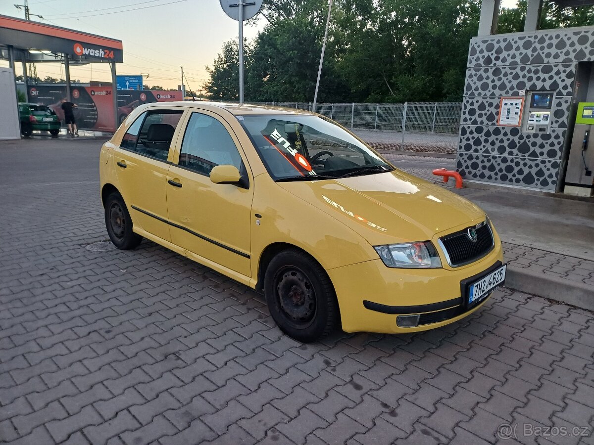 Škoda fabia 1.4mpi r.2002 comfort. Žlutá
