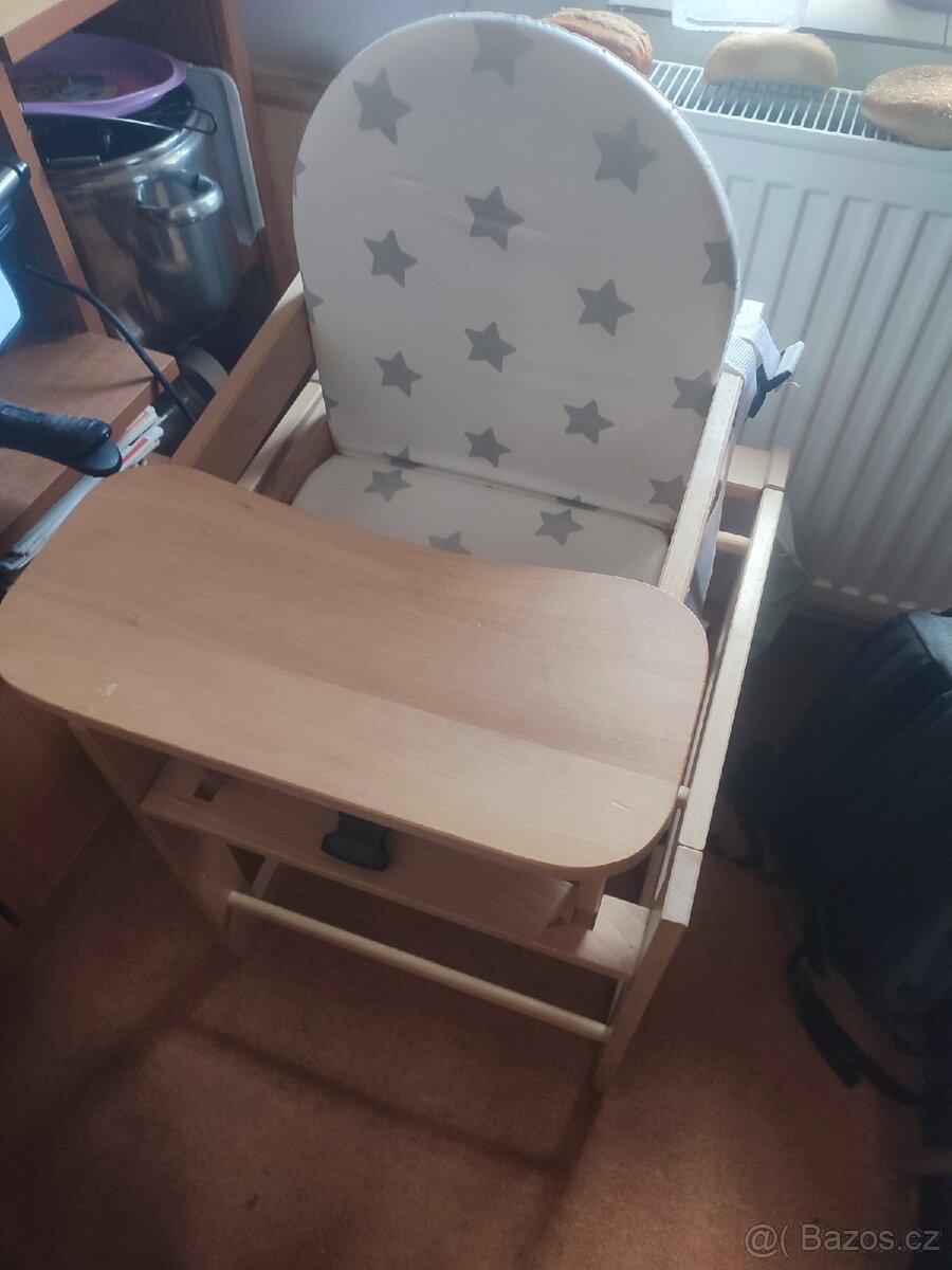 Dětská židle se stolem