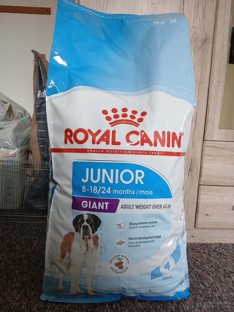 Granule Royal canin giant junior