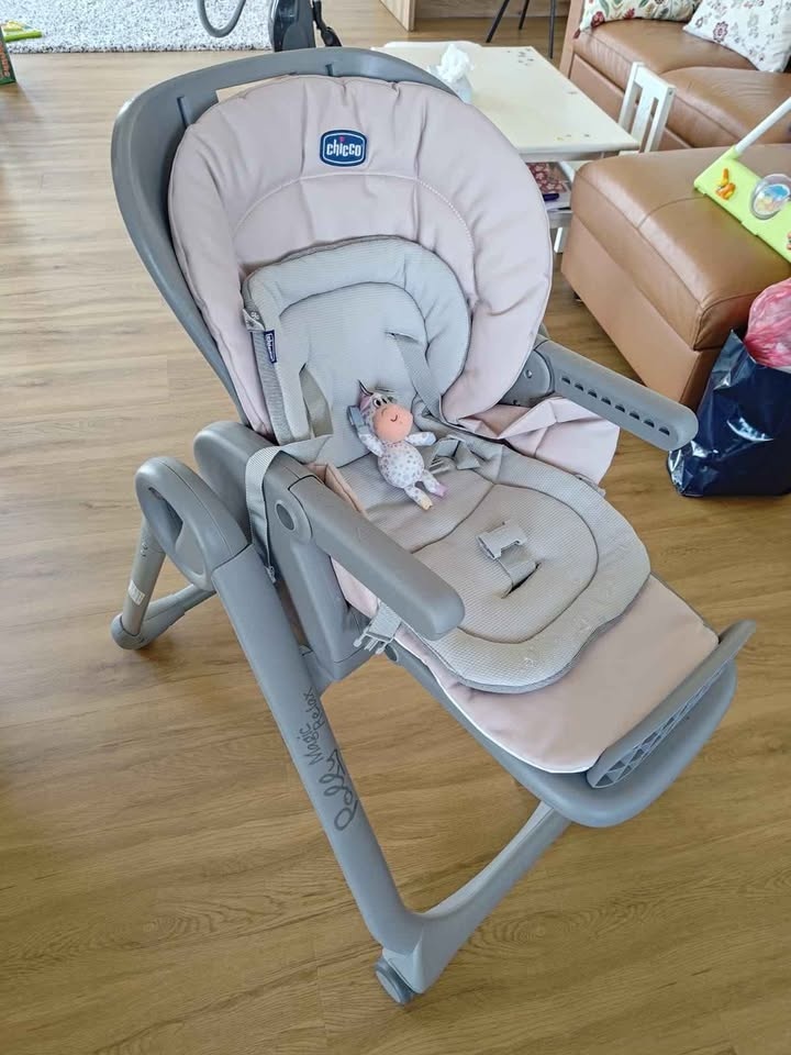 CHICCO Židlička jídelní Polly Magic Relax - Graphite