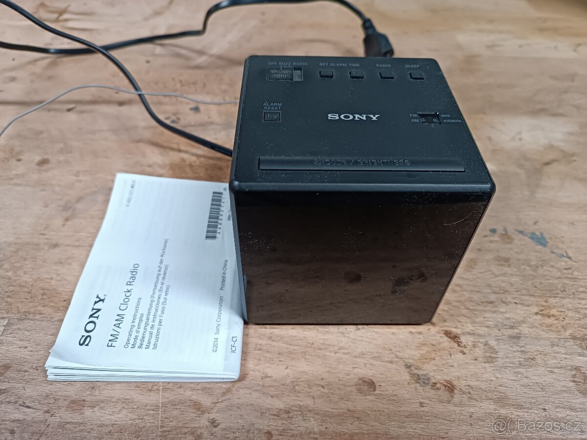 Rádiobudík SONY ICF-C1, černý (black)