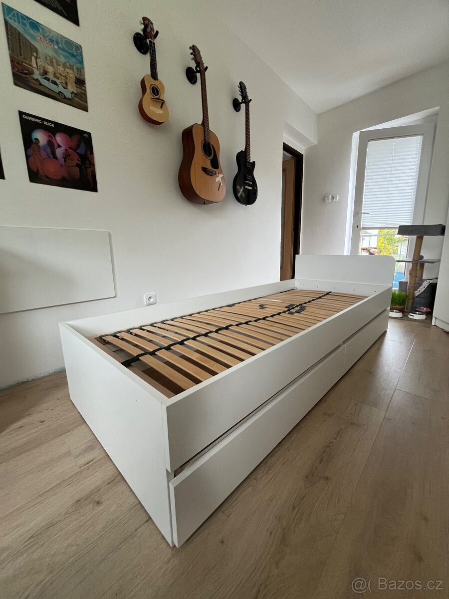 Postel se šuplíky 80x200
