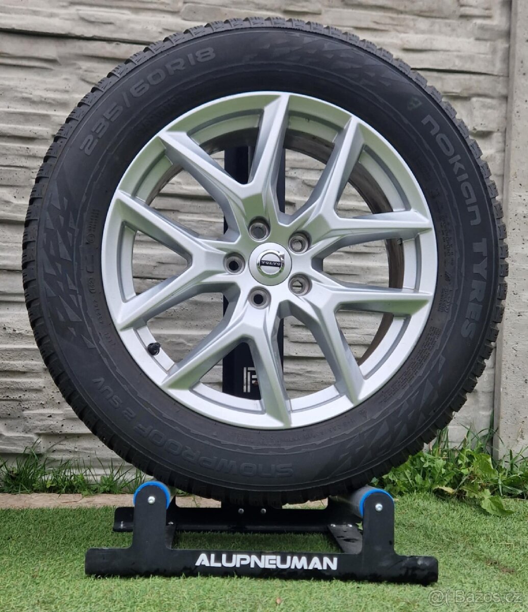 5x108 Volvo XC60 R18 +❄️ zimní pneu ZÁNOVNÍ STAV